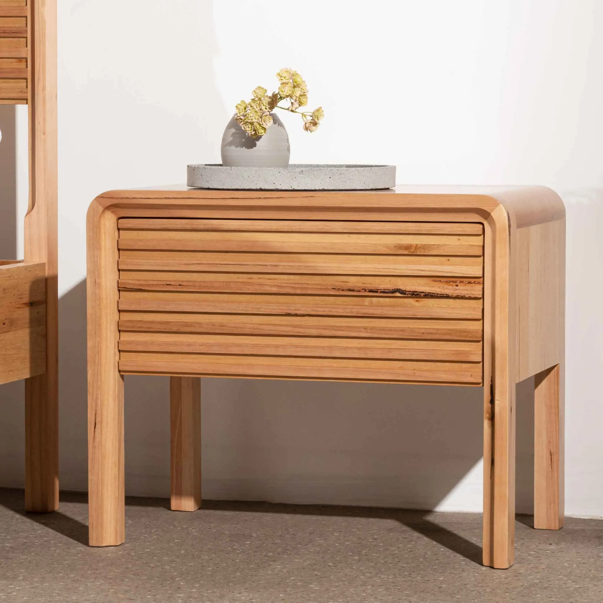 Amparo Single Drawer Bedside Table - Messmate