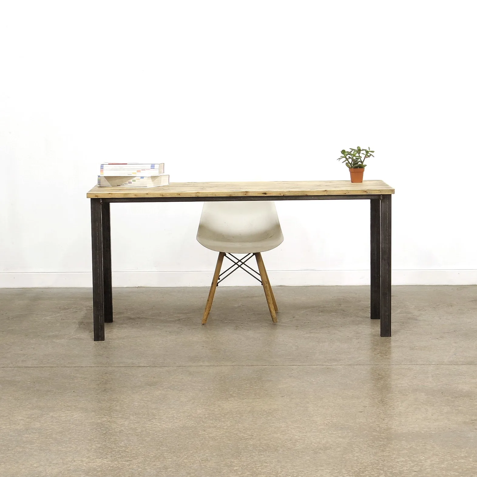 Desk Nº 0 - Gunmetal / Pine