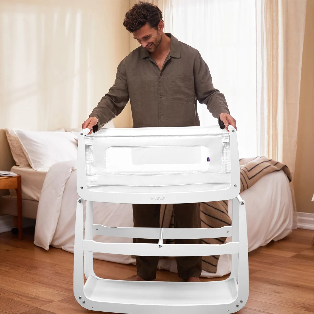 SnuzPod 4 Bedside Crib - White